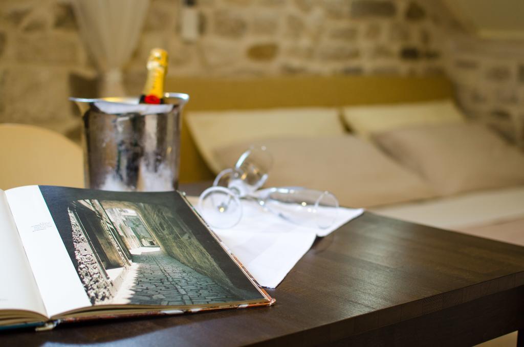 Apartments Kaja Trogir Bilik gambar