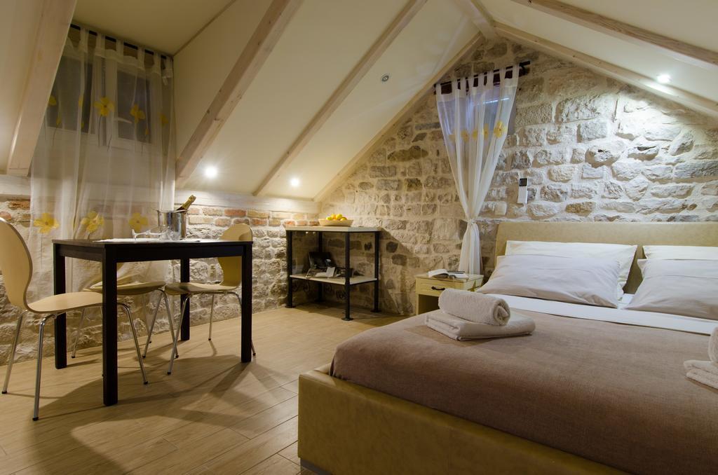 Apartments Kaja Trogir Bilik gambar