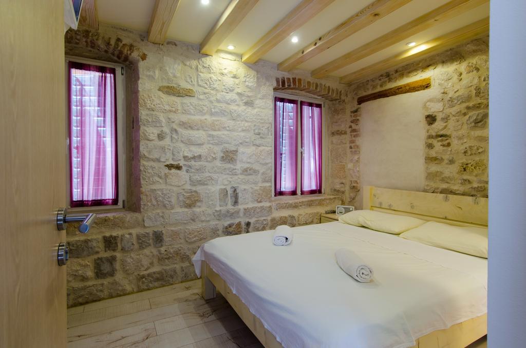 Apartments Kaja Trogir Bilik gambar