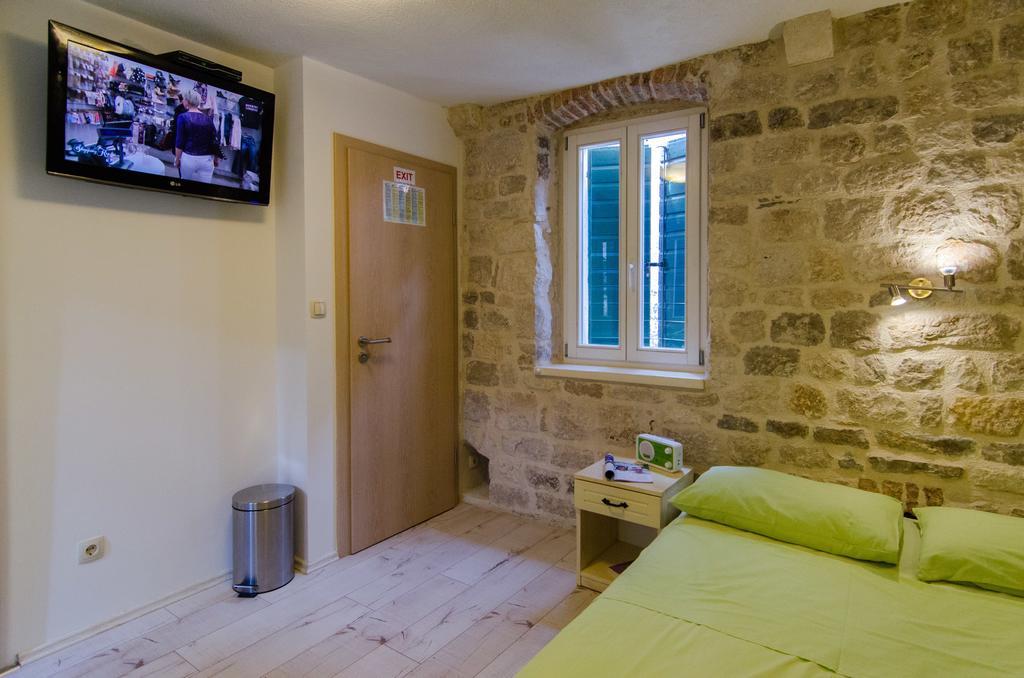 Apartments Kaja Trogir Bilik gambar